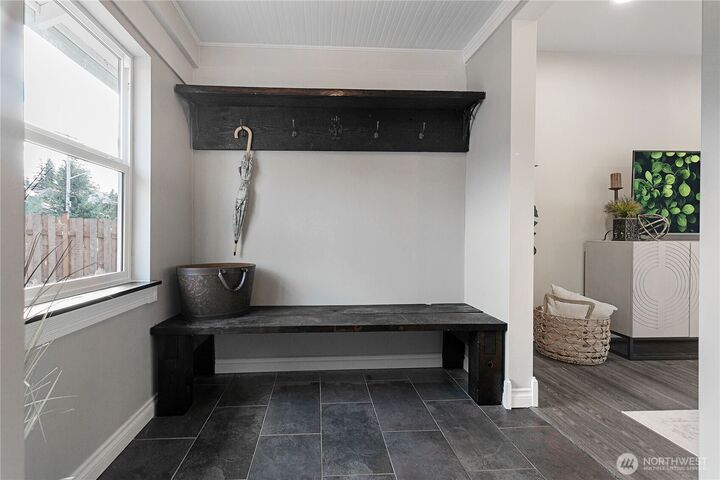 Property Photo:  2409  Huron Street  WA 98229 