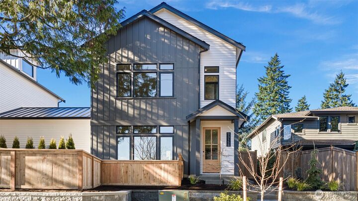 Property Photo:  9315  132nd Avenue NE B  WA 98033 