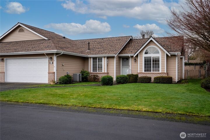 Property Photo:  33  Lakewood Oaks Drive SW  WA 98499 