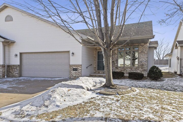 Property Photo:  1819 E Sylvan Avenue  WI 54915 