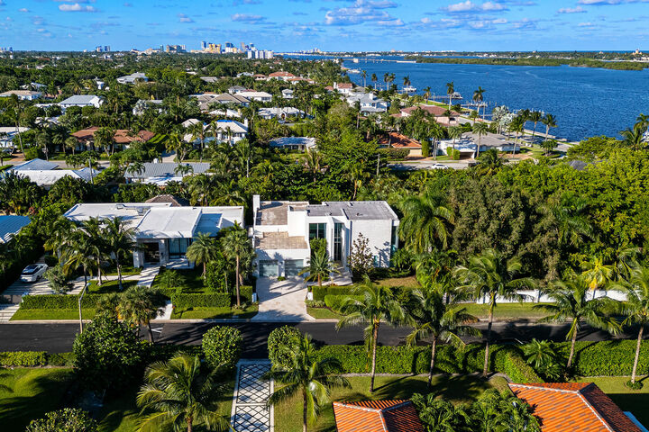 Property Photo:  125 Churchill Road  FL 33405 