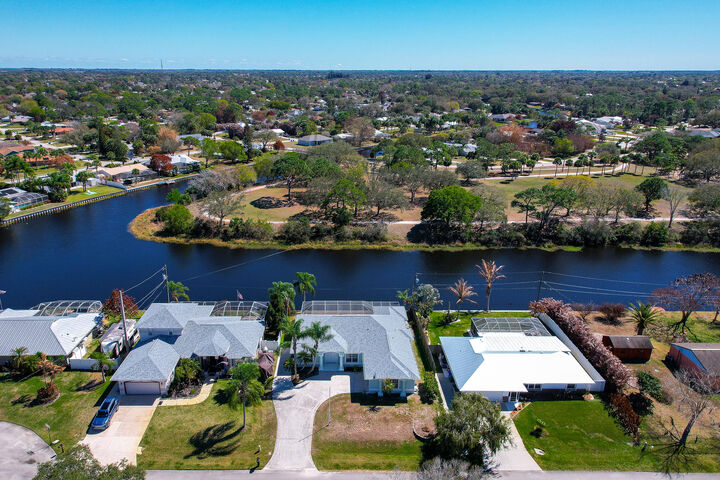 Property Photo:  419 Ponoka Street  FL 32958 