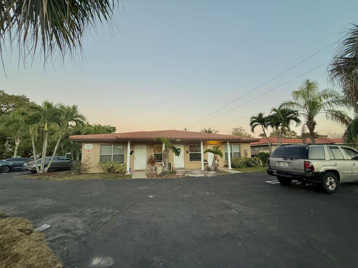 Property Photo:  4117 Riverside Drive  FL 33065 