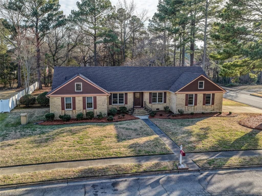 Property Photo: 3809 Harding Dr VA 23321