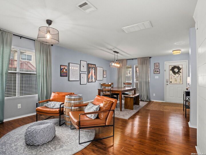 Property Photo:  6814 Loma Secca  TX 78233 