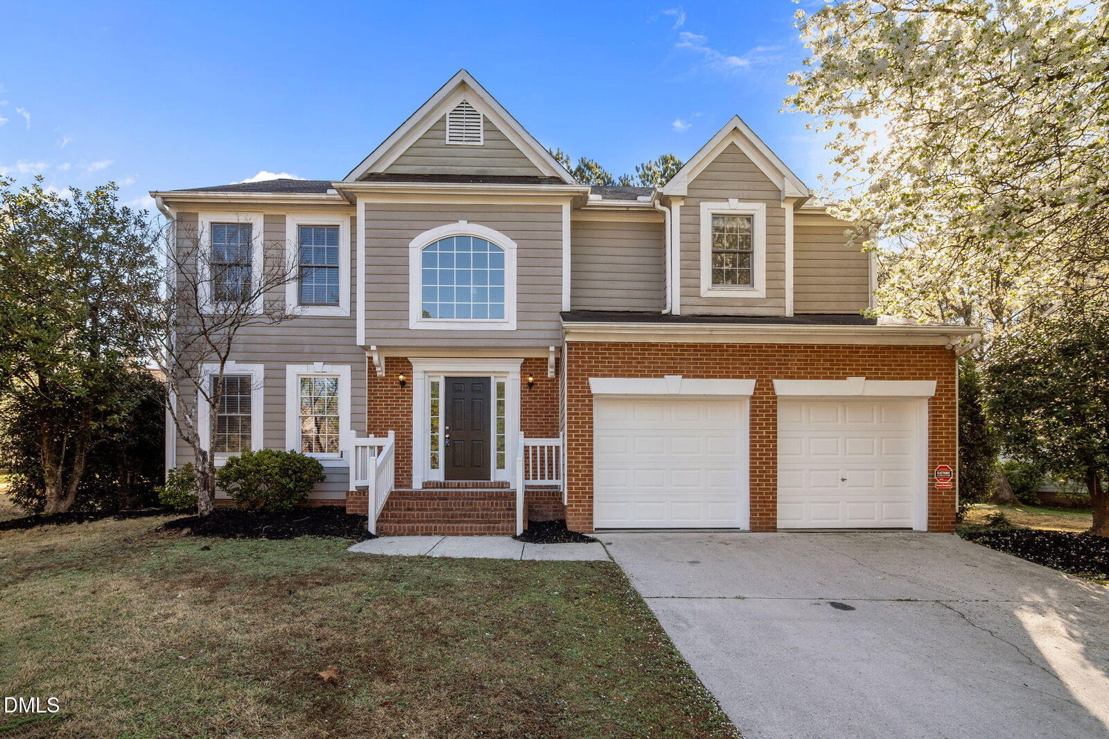 Property Photo:  601 Crossing Drive  NC 27703 