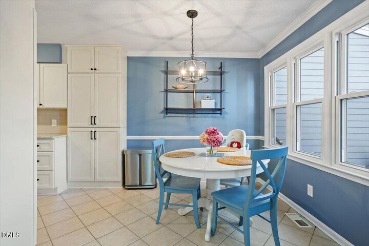 Property Photo:  1008 Oak Lake Court  NC 27606 