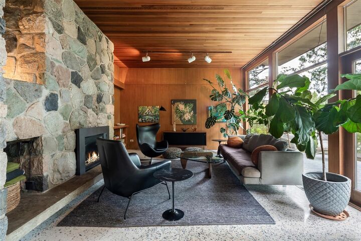 Property Photo: 6110 Grieve Rd BC V9L 2H1