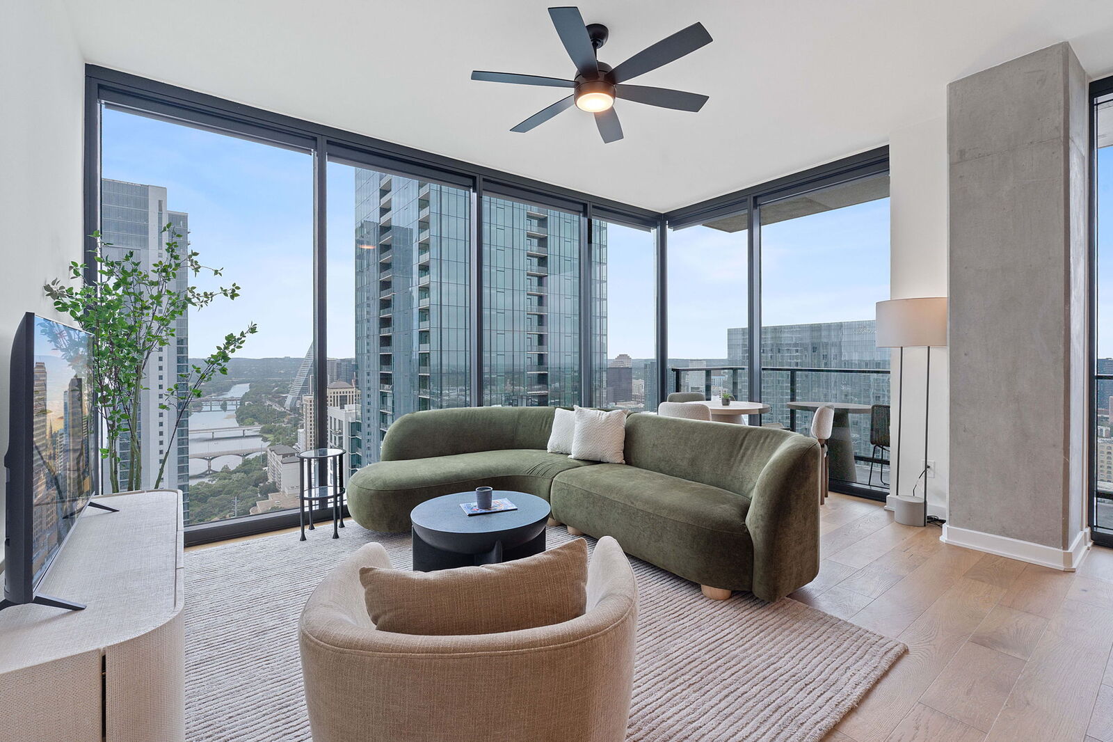 Property Photo:  84 East Avenue 1801  TX 78701 