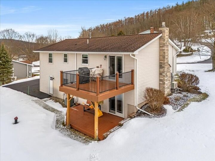 Property Photo: 18 Clearview Place NY 13901