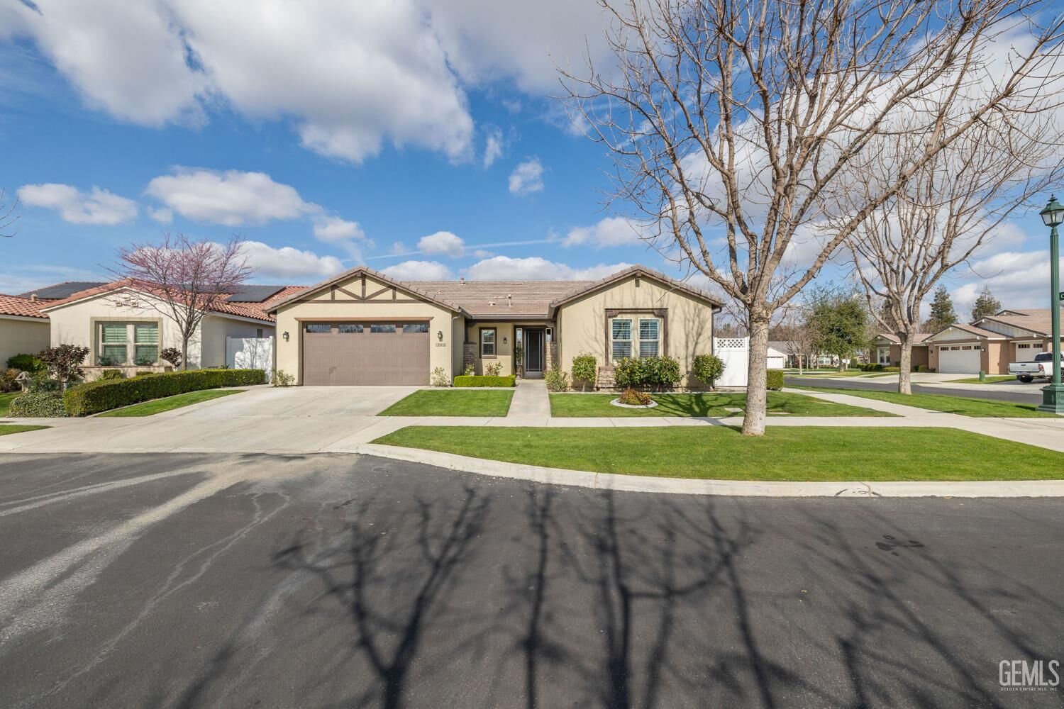 Property Photo:  12002 Nicolson Avenue  CA 93312 