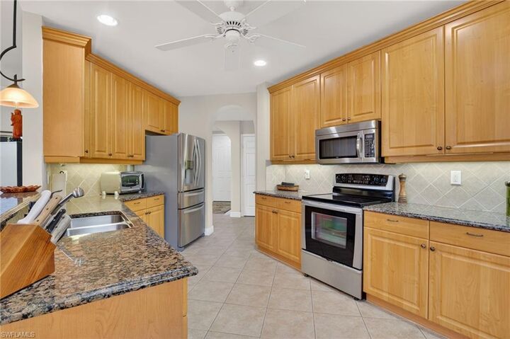 Property Photo:  5581 Berkshire Dr 101  FL 33912 