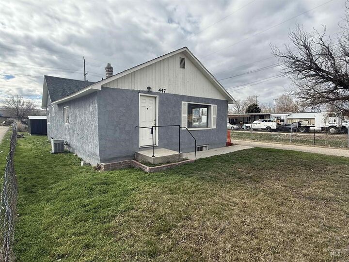 Property Photo:  447 1st St N  ID 83687 