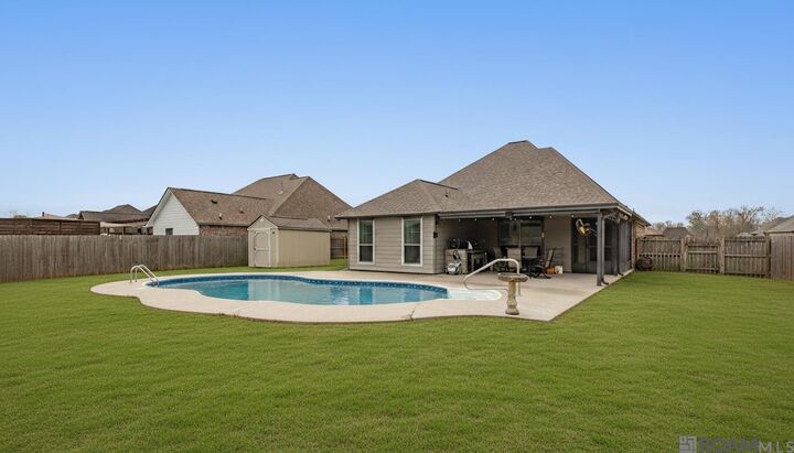 Property Photo: 41408 Creekstone Ave LA 70769