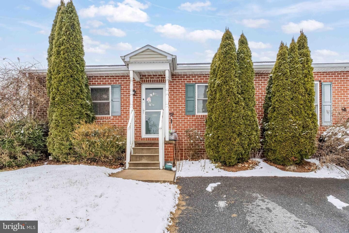 Property Photo:  84 Charles Lane  PA 17315 