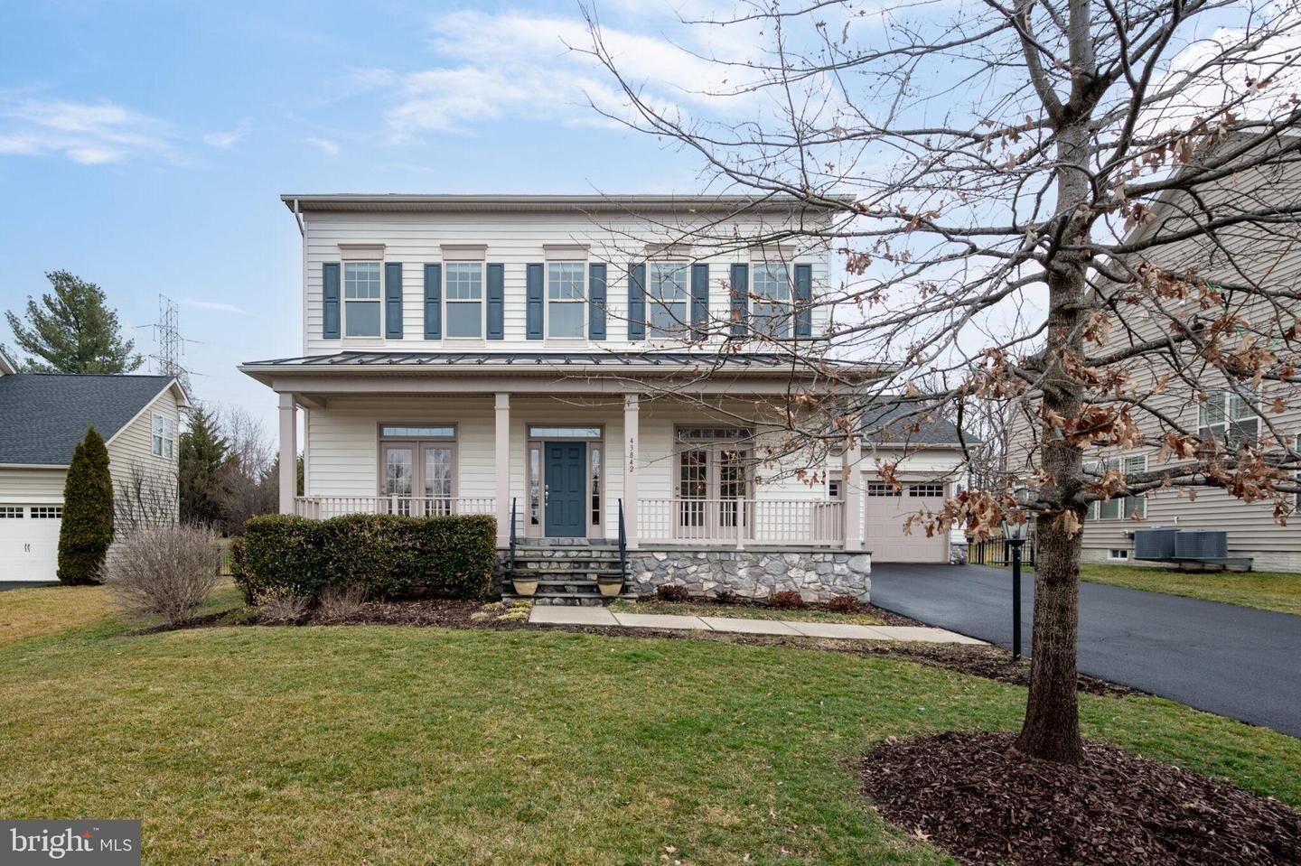 Property Photo:  43842 Grantner Place  VA 20147 