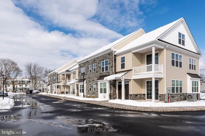 Property Photo: 409 Isabelle Court 101 PA 19438