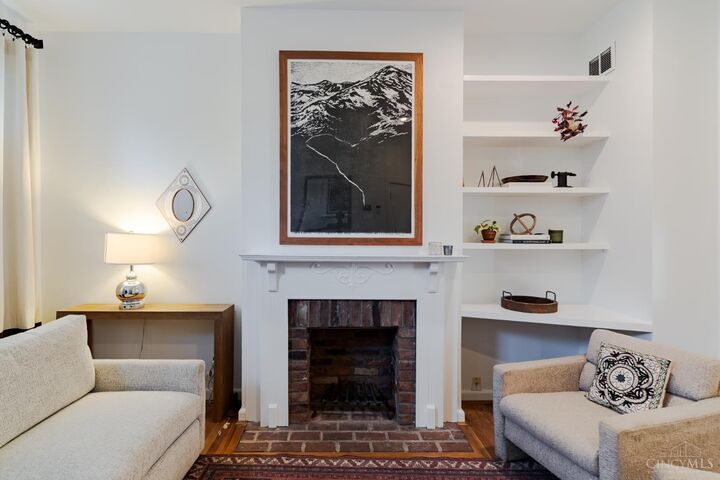 Property Photo:  423 Milton Street  OH 45202 