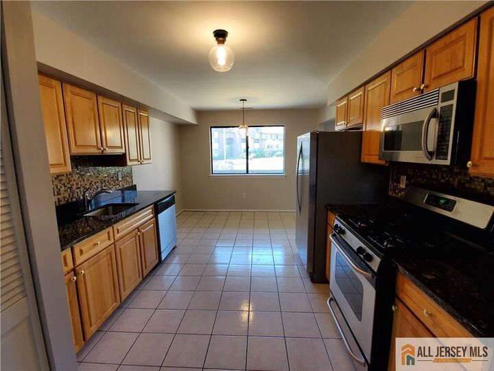 Property Photo:  1606 Edison Glen Terrace  NJ 08837 