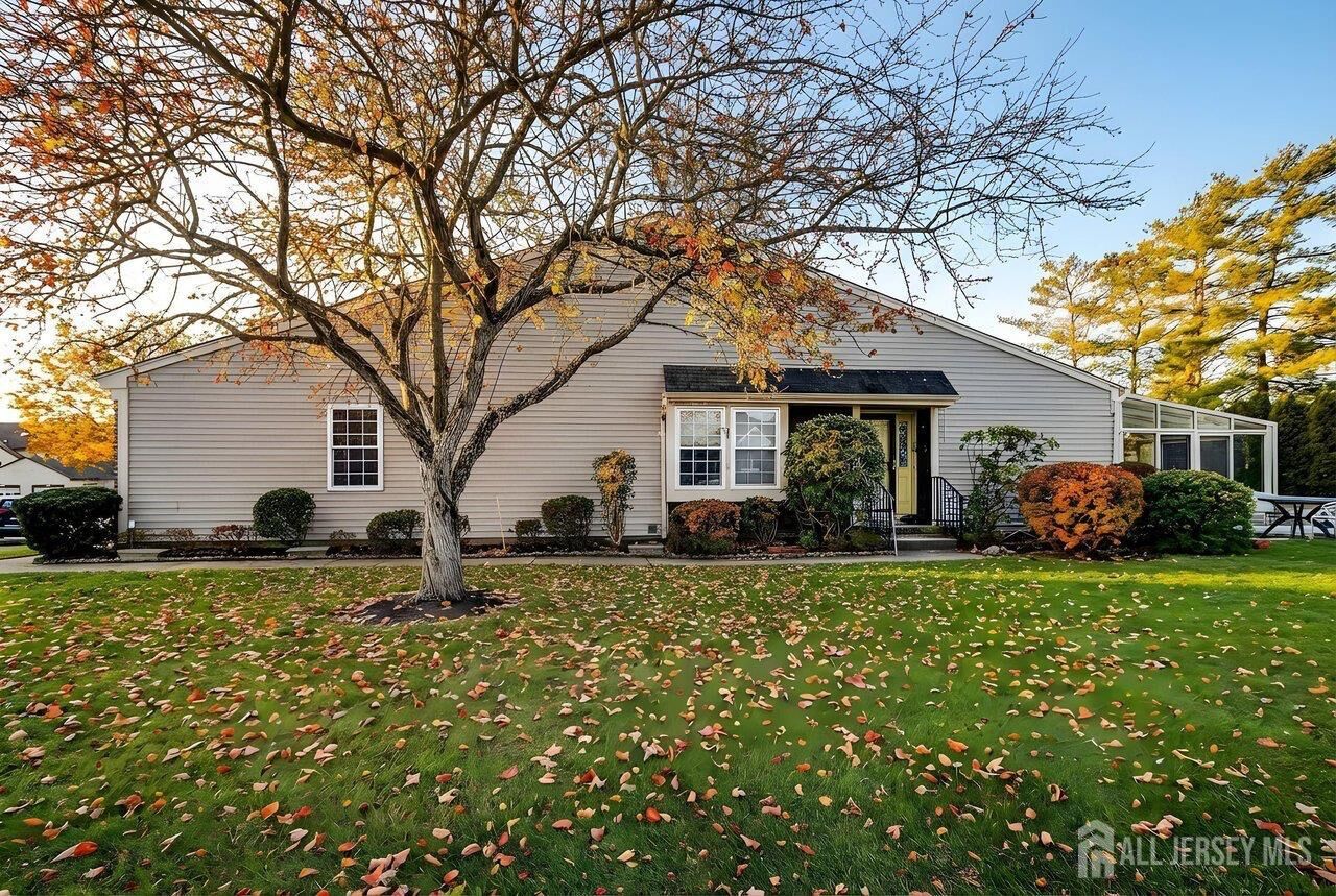 Property Photo:  3-A Surrey Court  NJ 08831 