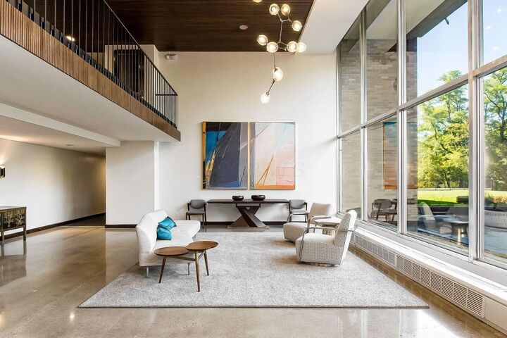 Property Photo: 1000 Urlin Avenue OH 43212