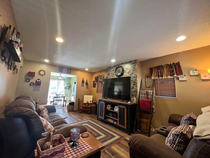 Property Photo:  15 W Postal Avenue  OH 43055 