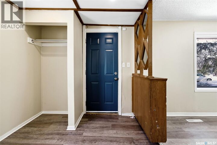 Property Photo: 1162 Queen Street SK S4T 4B2