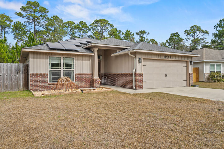 Property Photo: 8434 Island Drive FL 32566