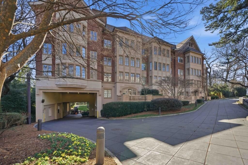 Property Photo:  1717 N Decatur Road NE 408  GA 30307 