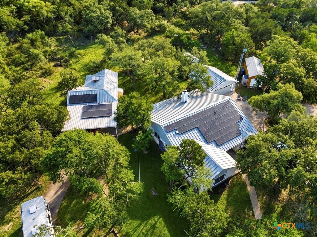 Property Photo: 228 Deertrail Drive TX 78666