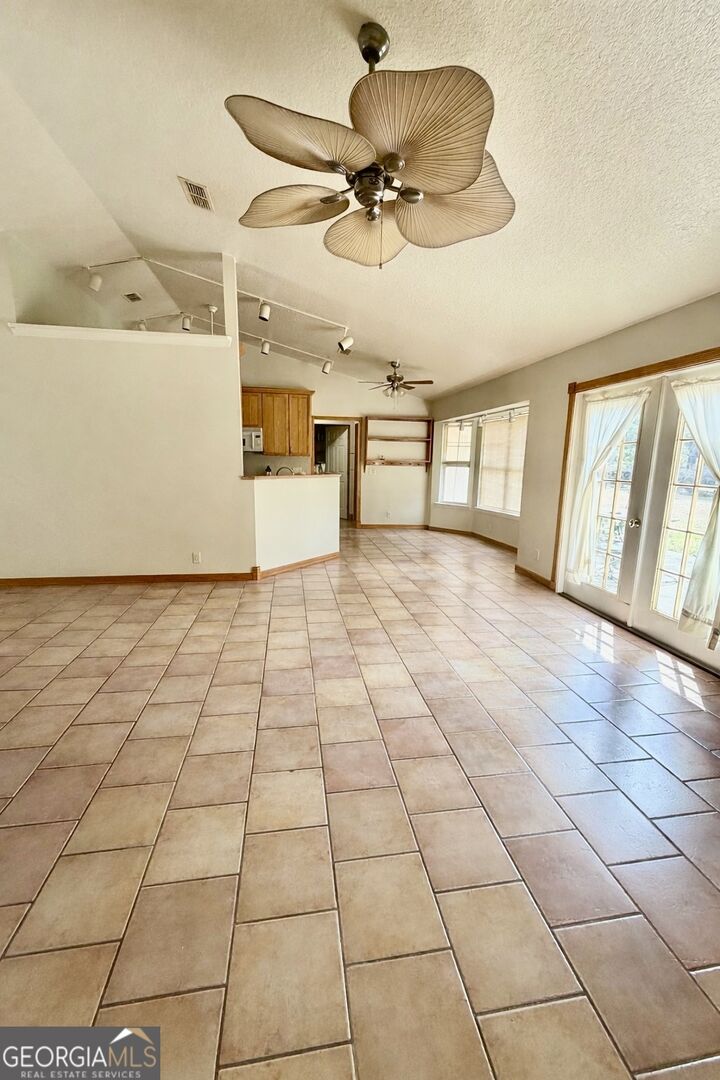 Property Photo:  352 Rainbow Lane  GA 31569 