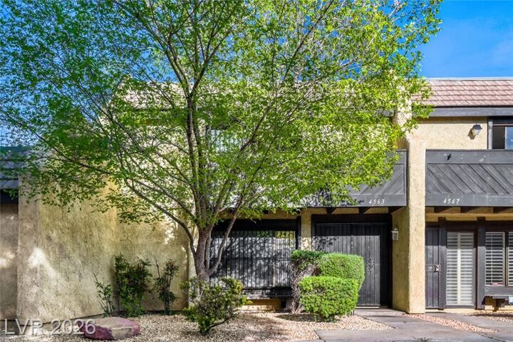 Property Photo: 4563 Kenmare Way NV 89121