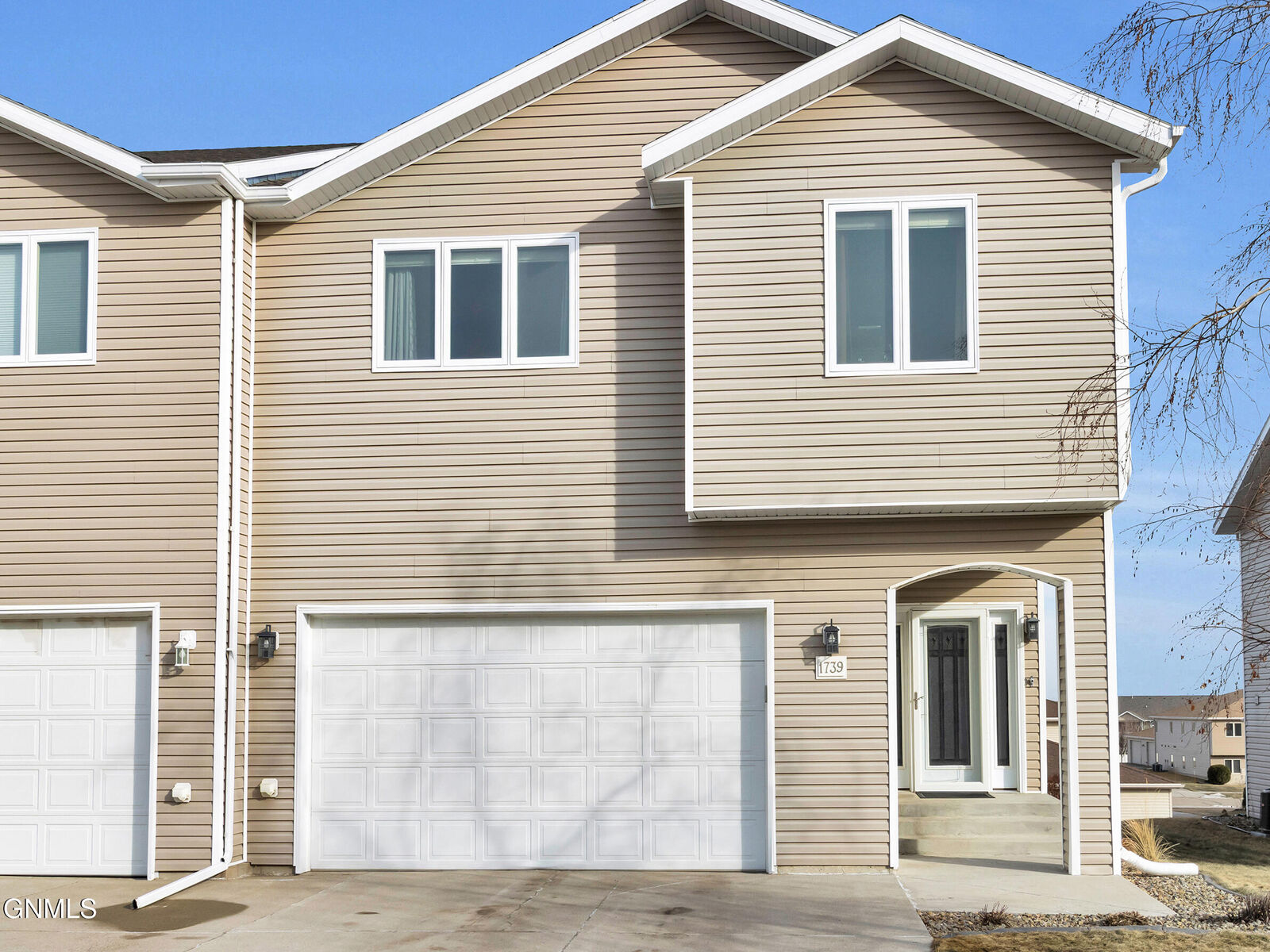 Property Photo: 1739 Calgary Loop ND 58503