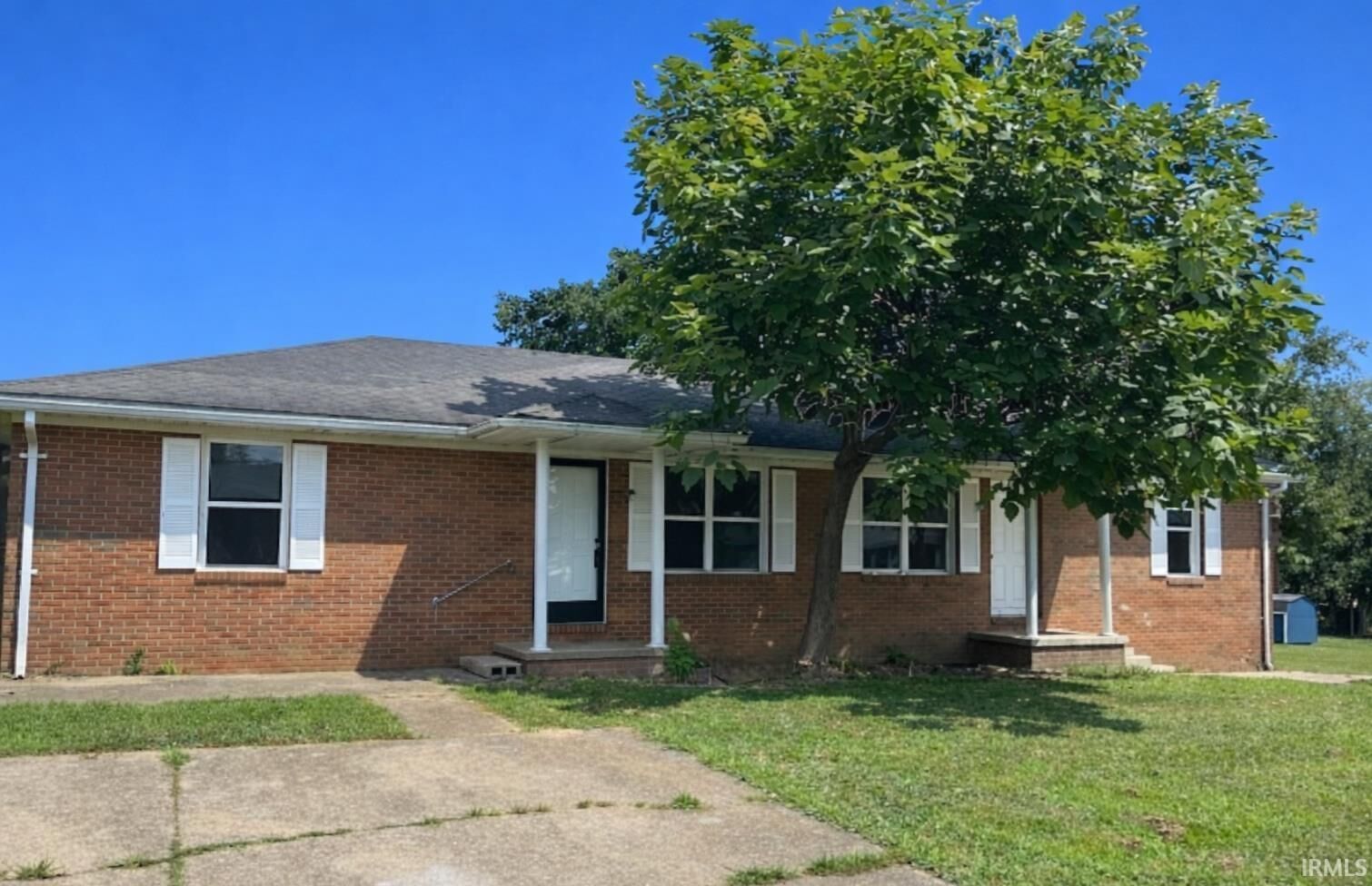 Property Photo:  1112 Perkins Drive  IN 47601-2268 