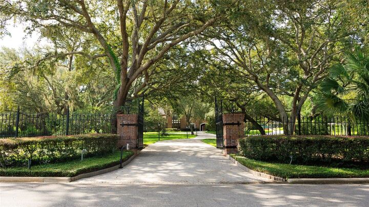 Property Photo:  810 Sweetwater Club Boulevard  FL 32779 