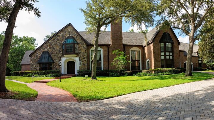 Property Photo:  810 Sweetwater Club Boulevard  FL 32779 