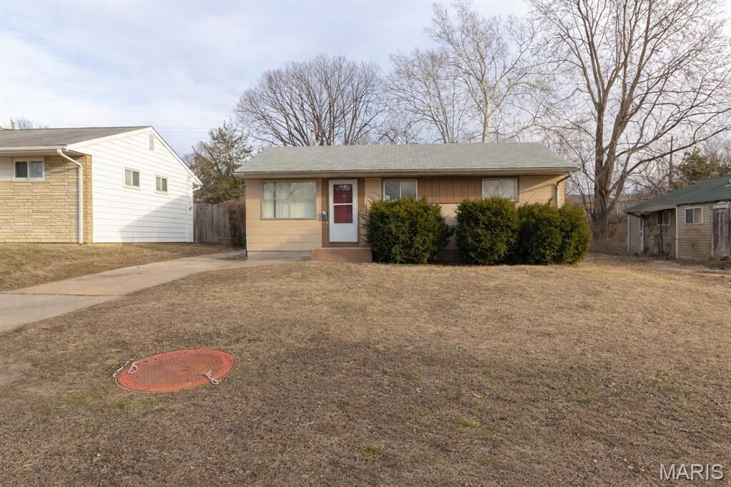 Property Photo: 10640 Spring Garden Drive MO 63137