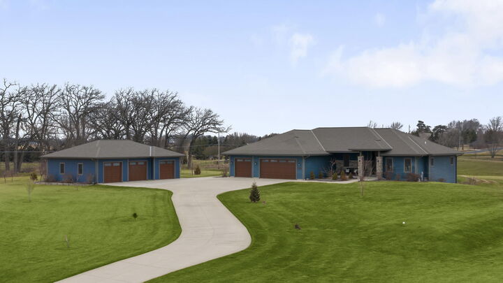 Property Photo: 3420 Britton Rdg WI 53182