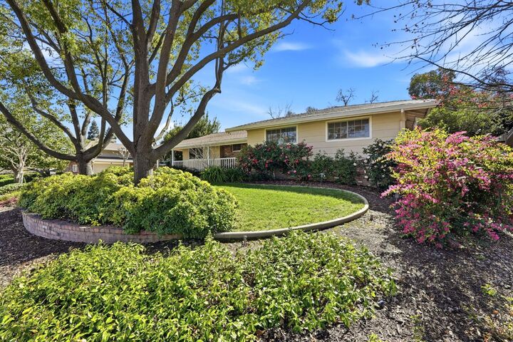 Property Photo: 7724 Greenridge Way CA 95628