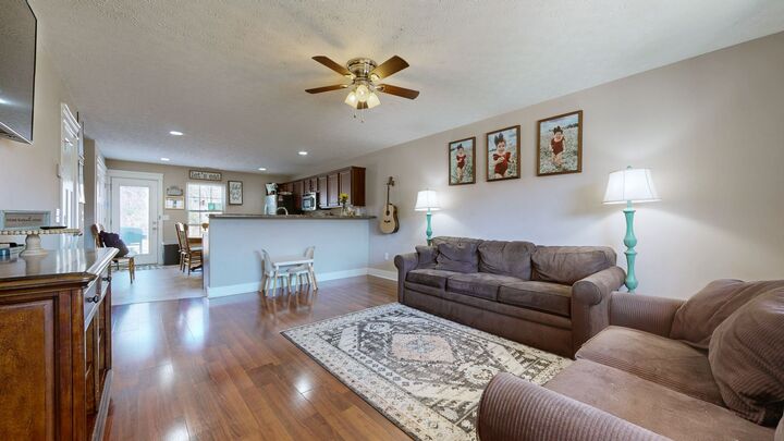 Property Photo:  102 Shanna Ln  TN 37160 