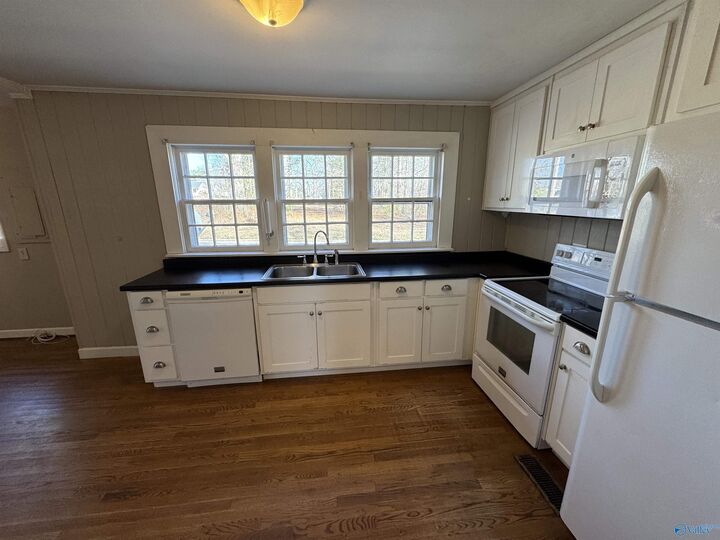 Property Photo:  120 SW Ackers Street  AL 35055 