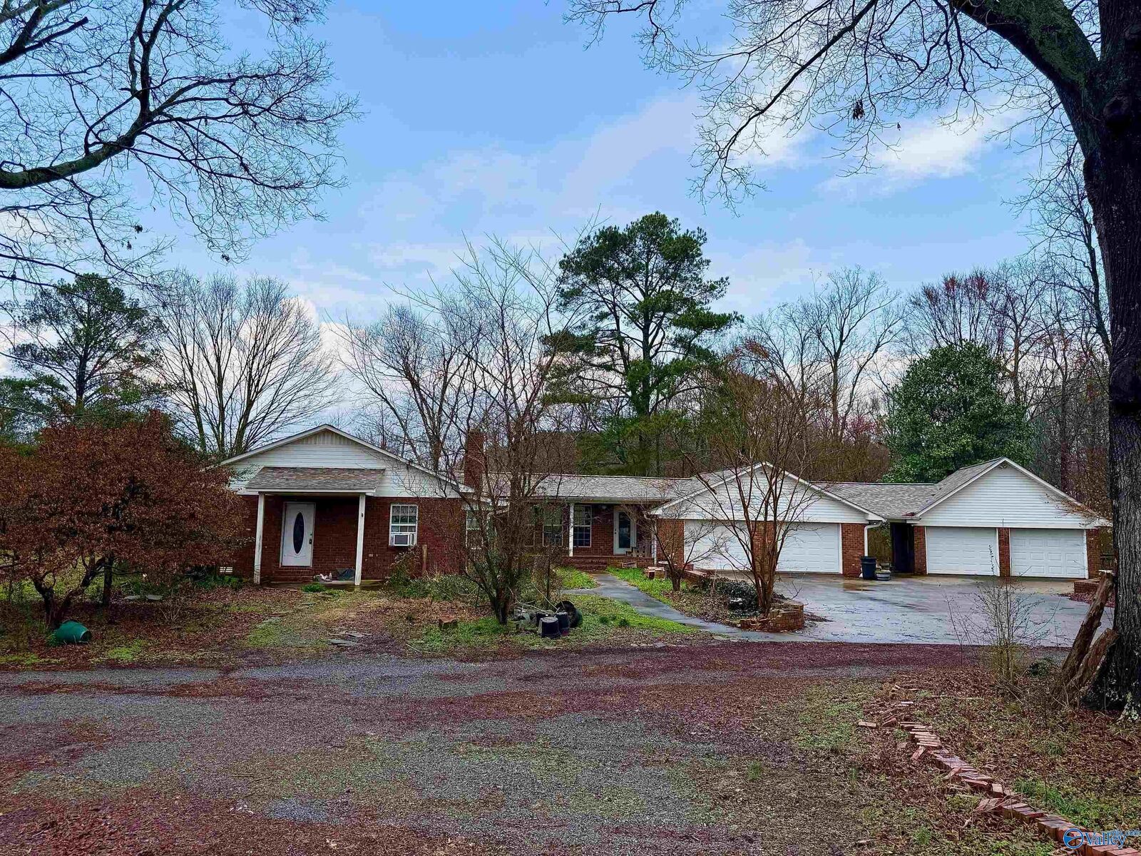 Property Photo:  221 Freeman Drive  AL 35952 