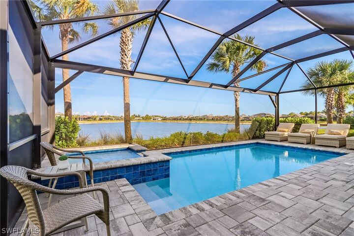 Property Photo: 2073 Yellowfin Circle FL 34114