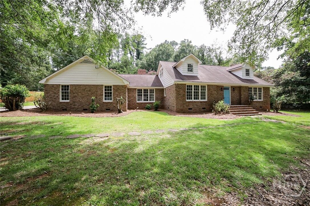 Property Photo:  215 Lenox Road  GA 30606 