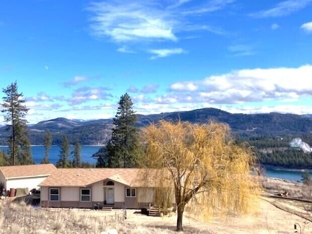 Property Photo:  9 Ballard Ave  WA 99141 