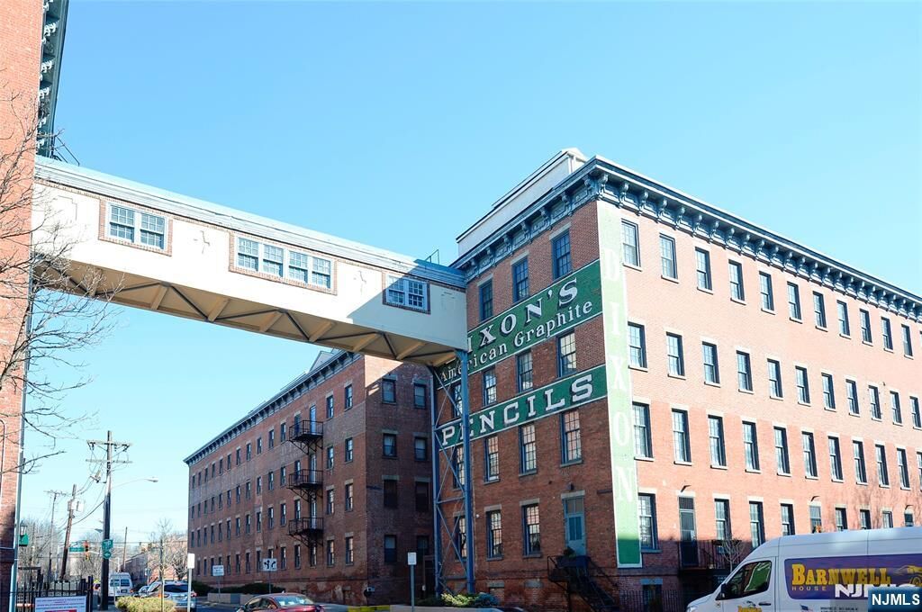 Property Photo: 186 Wayne Street 119 NJ 07302