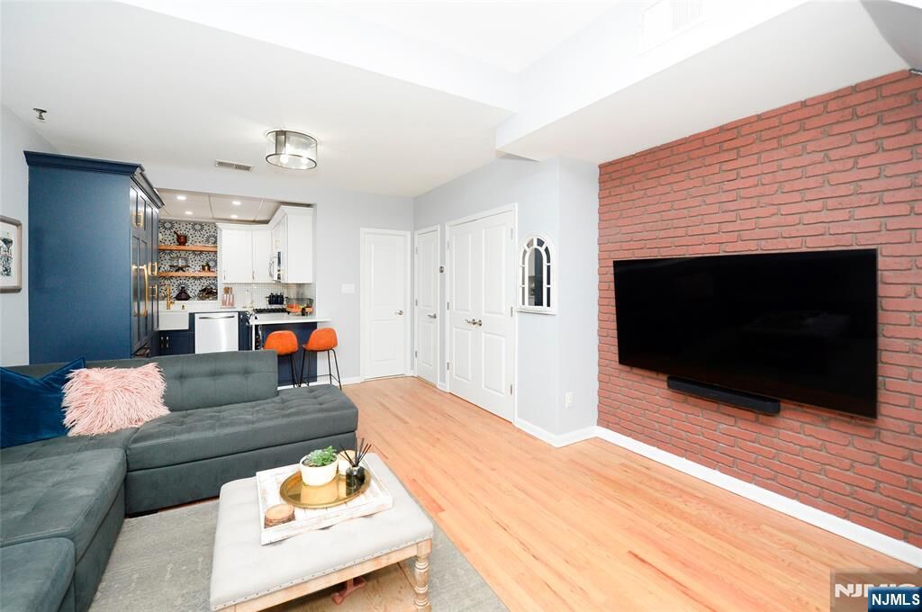 Property Photo:  186 Wayne Street 119D  NJ 07302 