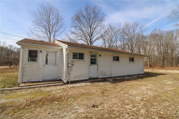 Property Photo:  17638 Laurel Avenue  OH 44429 