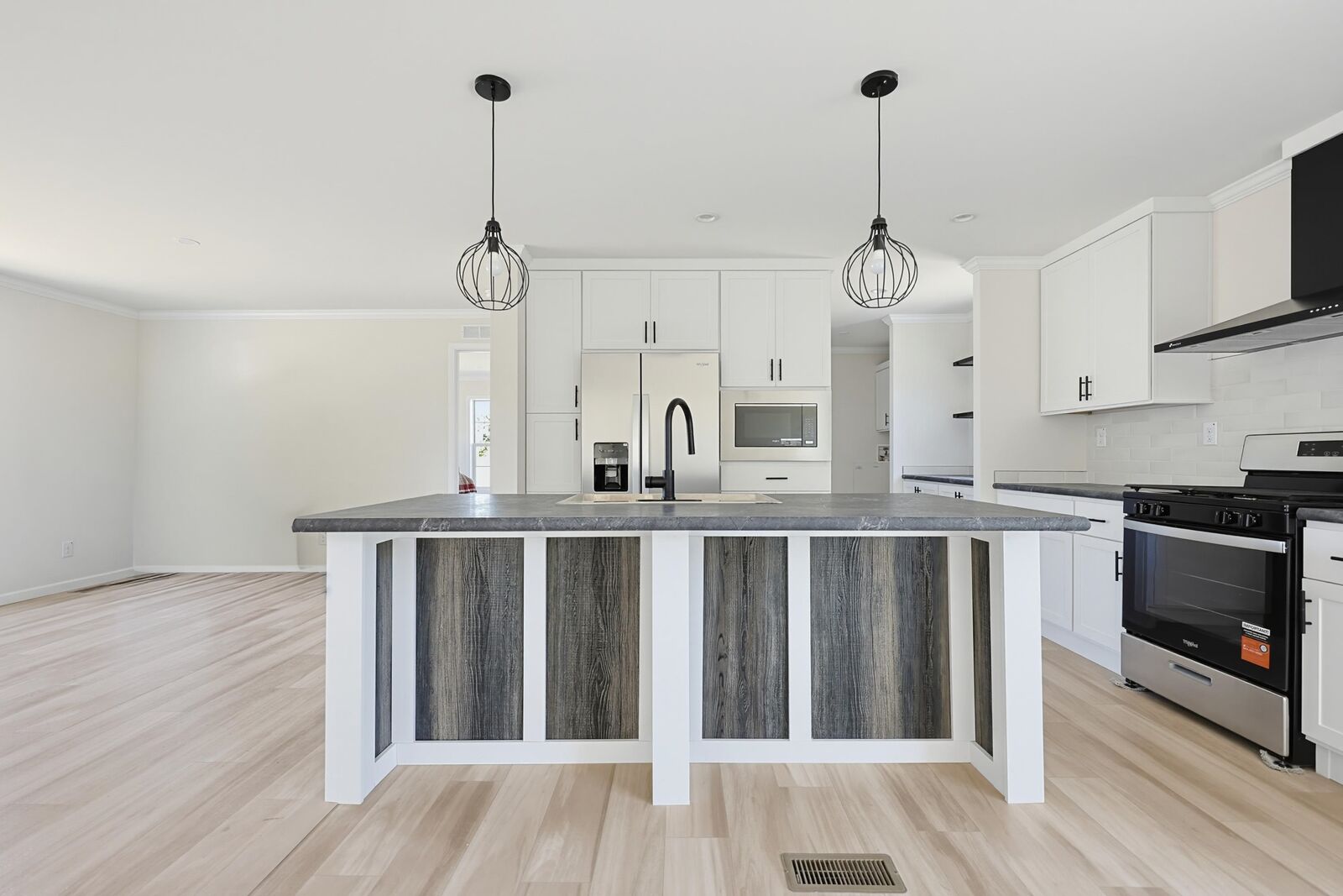 Property Photo: 35 Margarets Way NH 03864