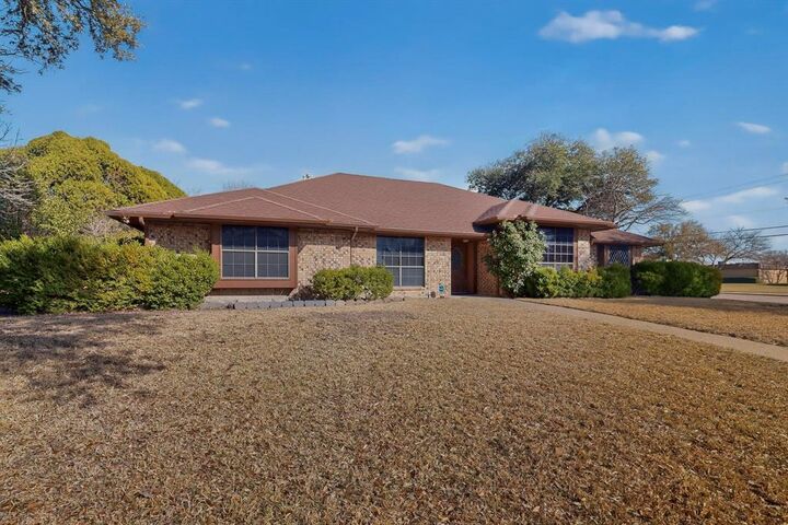 Photo de la propriété:  922 S Greenstone Lane  TX 75137 